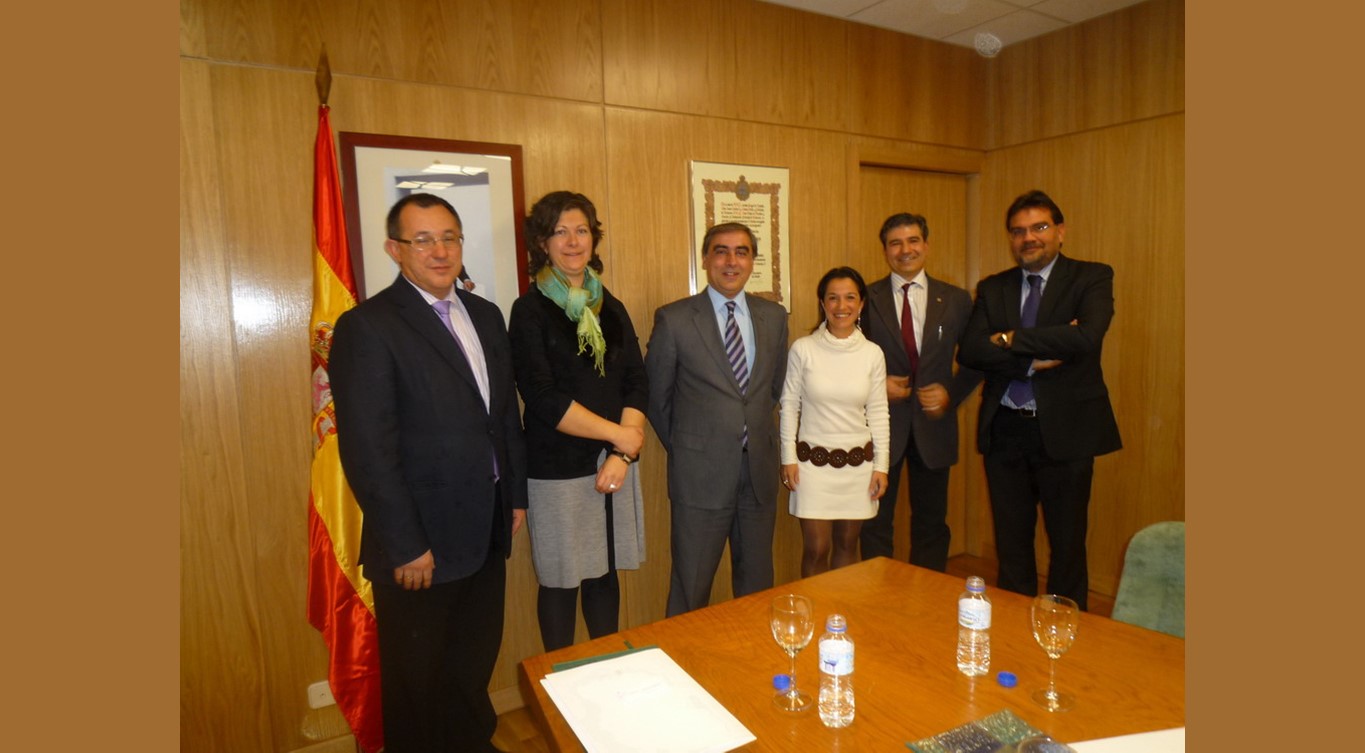 Marta Pisano, Presidenta de FAECAP, se reúne con el Secretario General de Sanidad, José Martínez Olmos