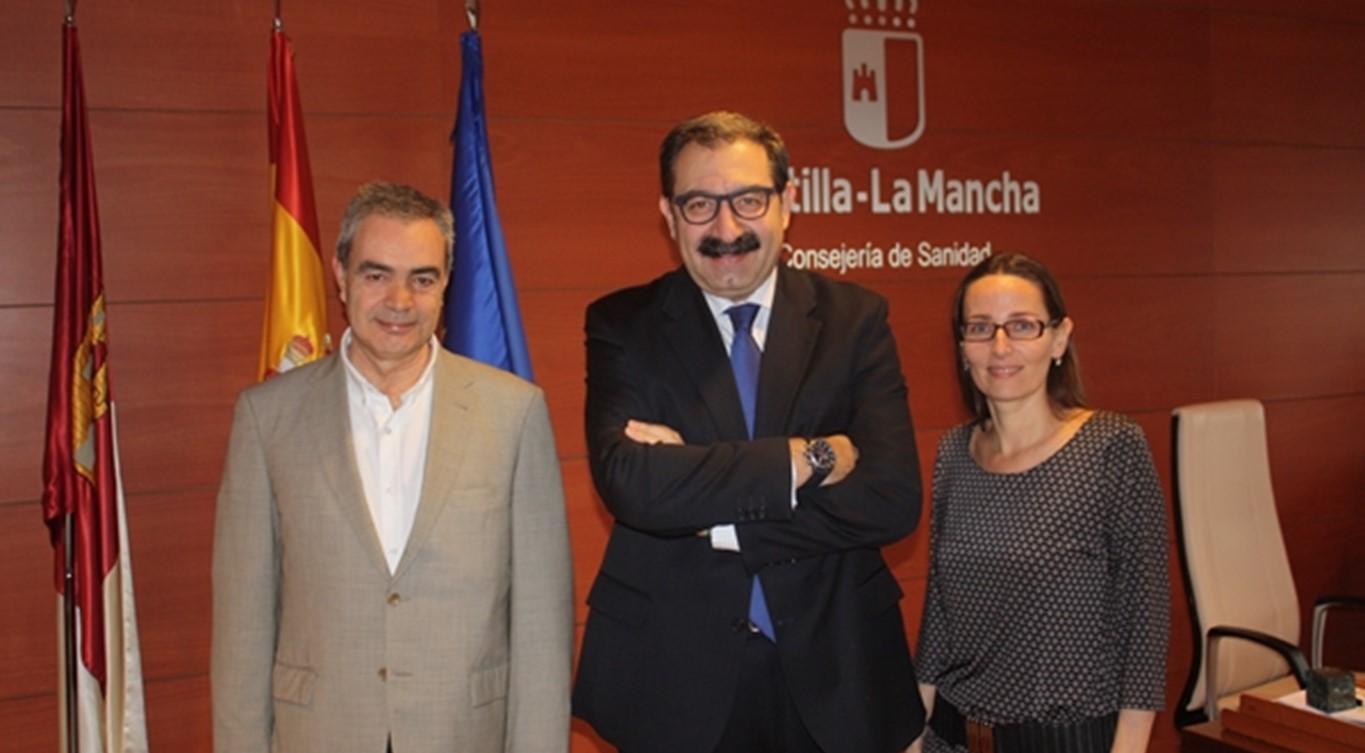 El Consejero de Sanidad de Castilla la Mancha, Jesús Fernández Sanz, recibe al presidente de FAECAP con motivo del X Congreso Nacional de FAECAP